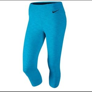 ** Nike Legendary Tight Women's**